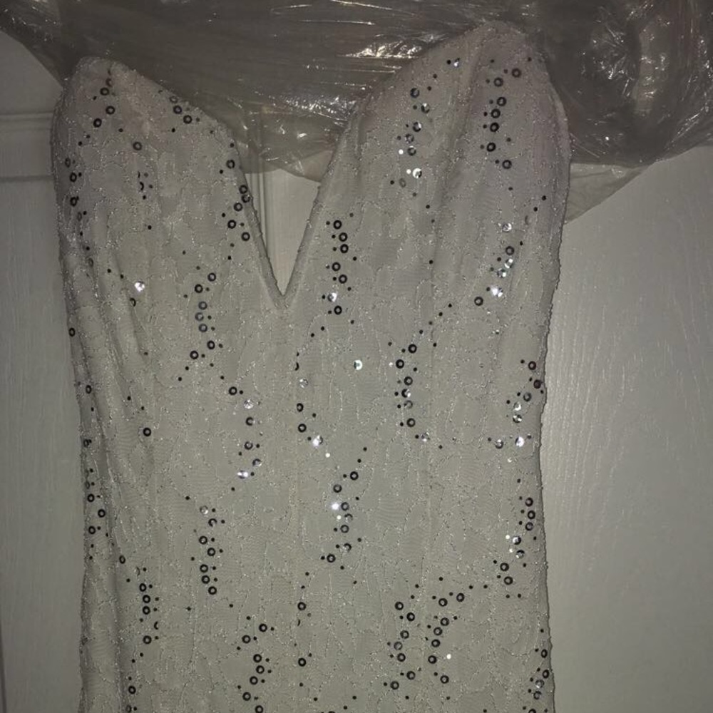 WEDDING DRESS WORN ONCE